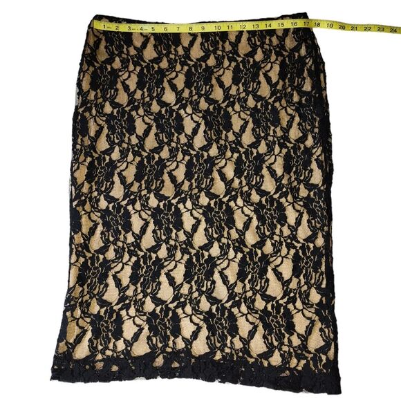 NEWPORT NEWS PENCIL SKIRT SIZE 14 NUDE  BLACK FLORAL LACE BODYCON KNEE LENGTH - Picture 7 of 8